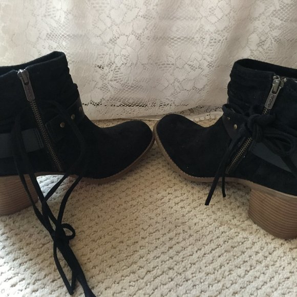 Roxy Black Faux Suede Ankle Buckle Boots 8.5 - Picture 4 of 5